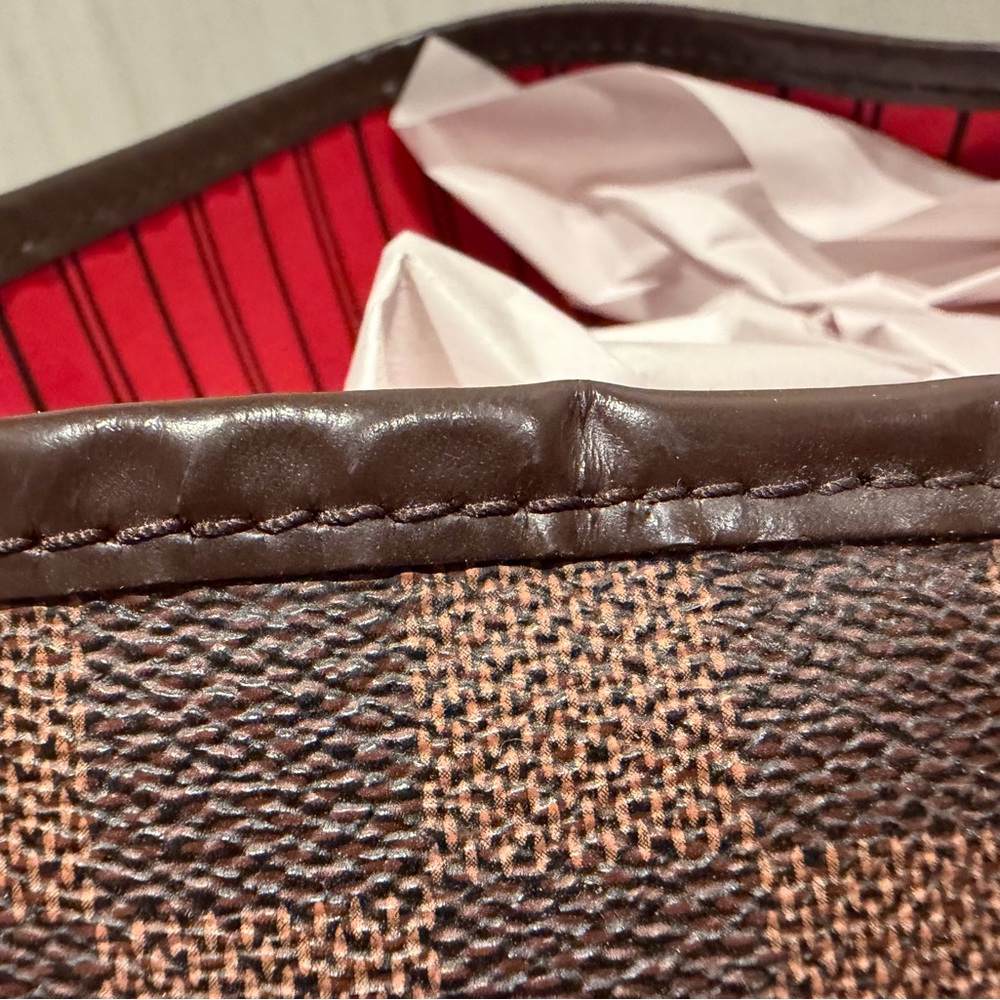 Louis Vuitton Neverfull GM in Damier Ebene - Picture 10 of 14
